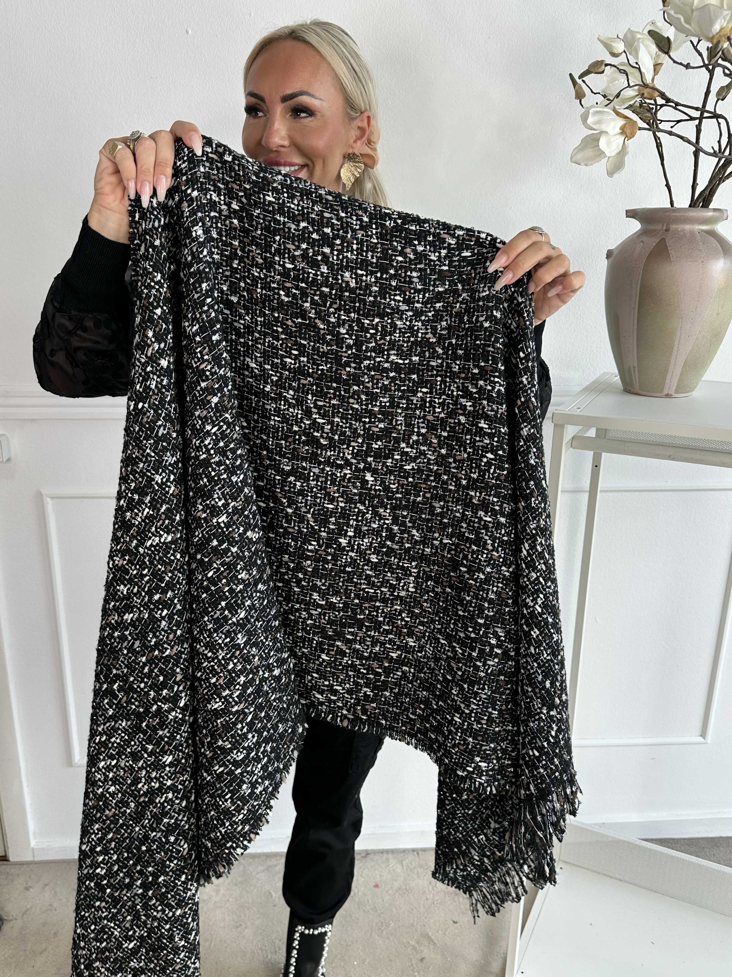 Junia - Härligt stor och mjuk scarf